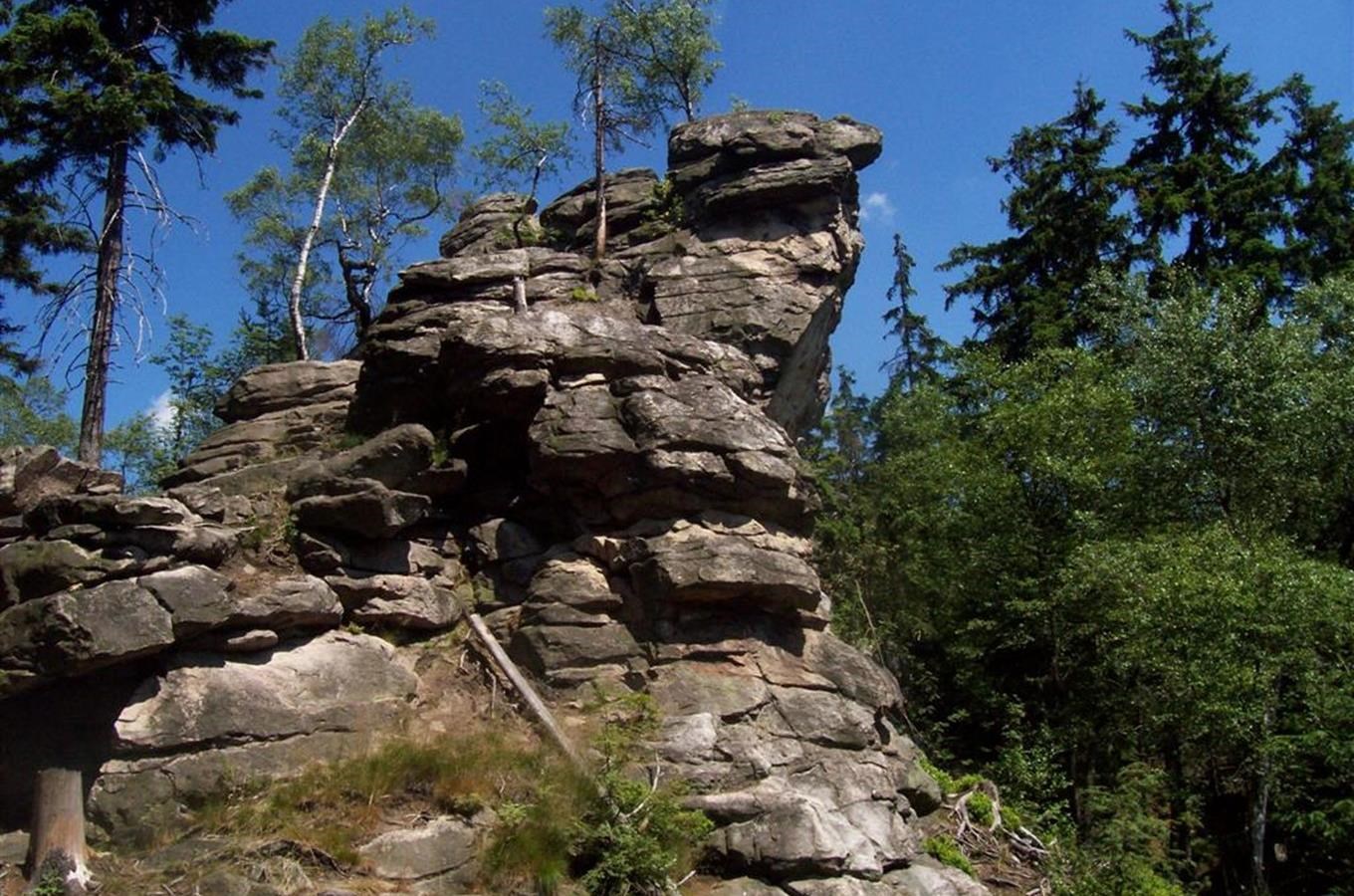 devět skal